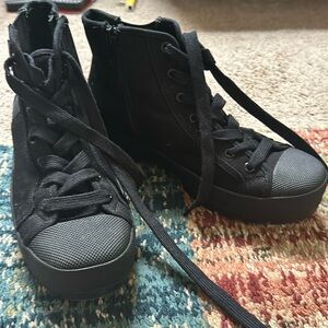 cute sneaker boots by zodiac !!